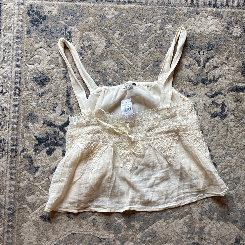 New with tags white linen and lace crop top